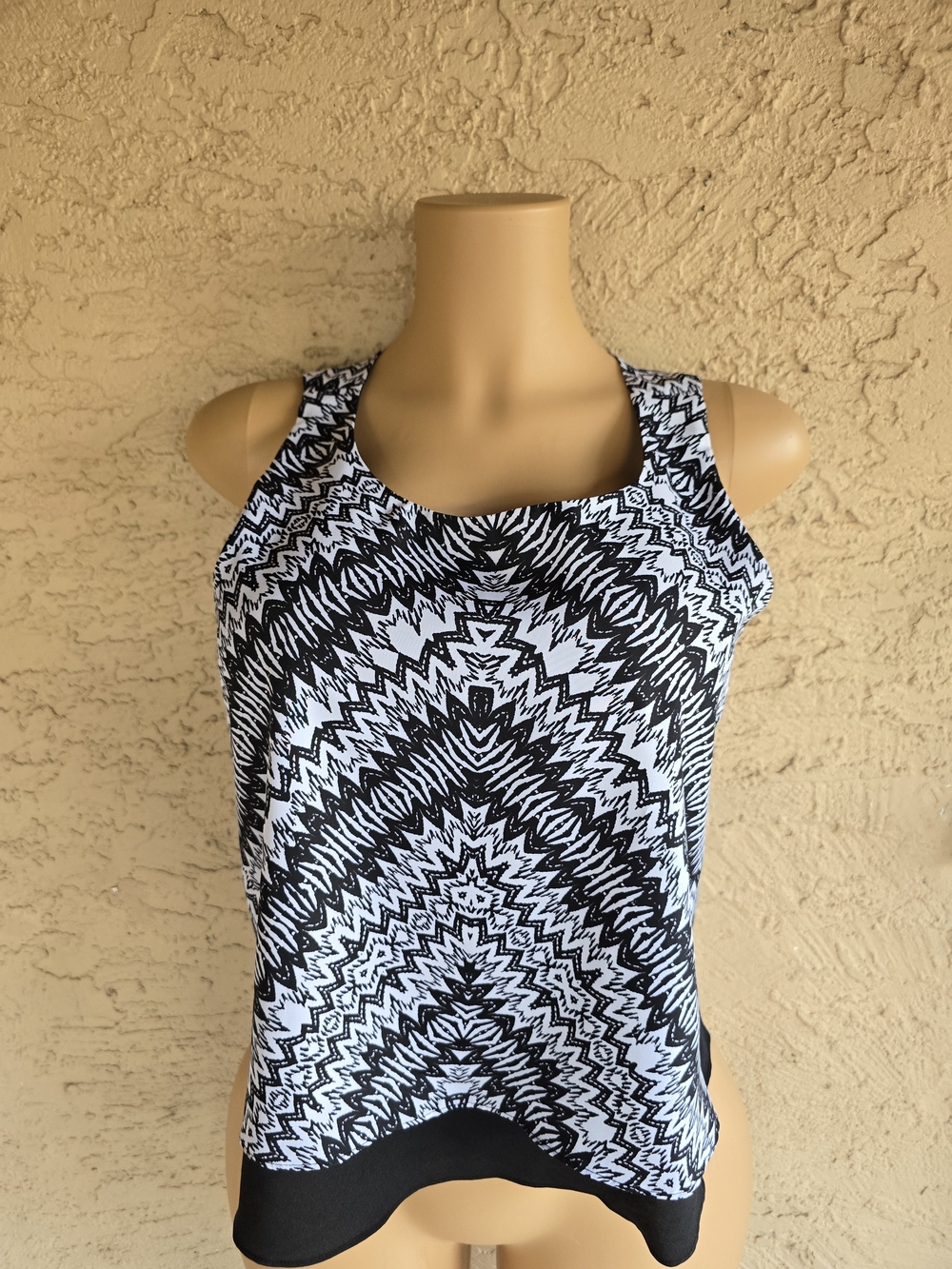 Bisou Bisou Black and White Zigzag Racerback Tank Top
